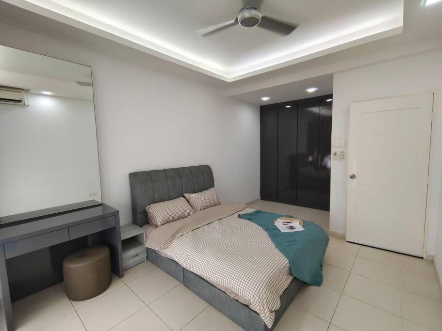 0505 The Garden Residences Wifinetflix By Apartment