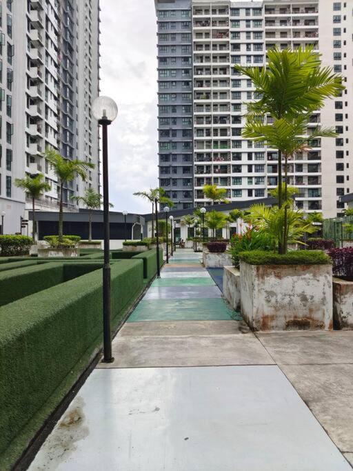 0505 The Garden Residences Wifinetflix By Apartment